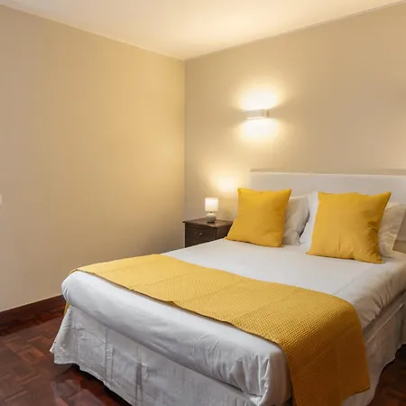 Olimpo I By An Island