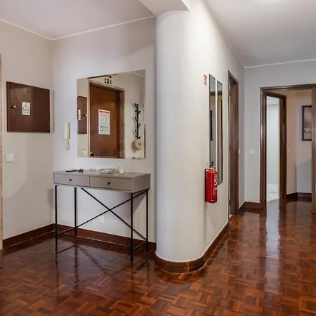 Olimpo I By An Island *