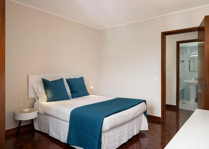 Olimpo I By An Island