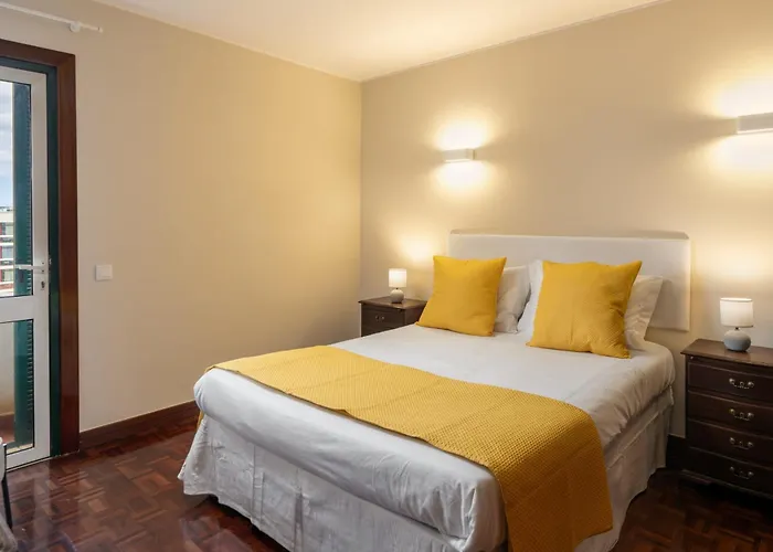 Olimpo I By An Island