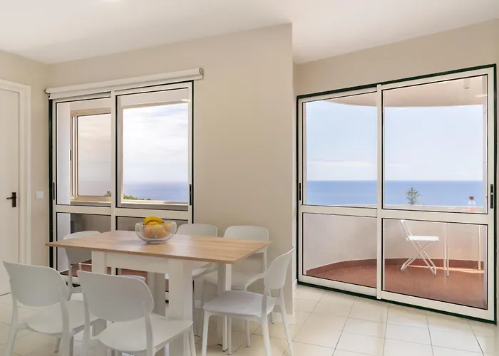 Olimpo I By An Island פונשל