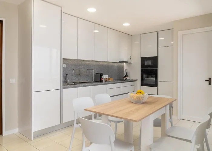 Olimpo I By An Island